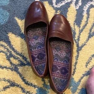 Raps brown Flats shoes size 10M. I hood cond